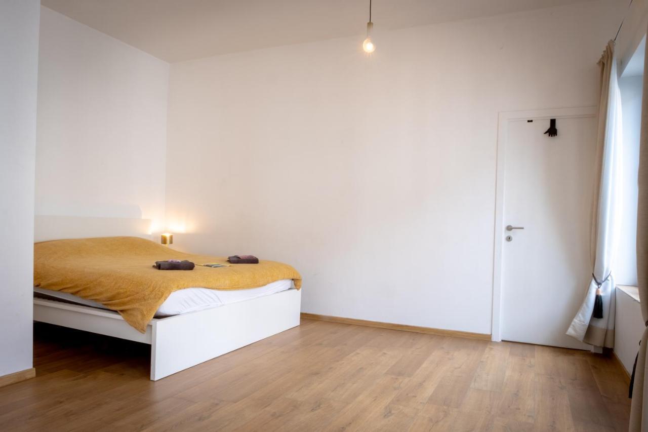 Bed and Breakfast Quartier Leonard Гент Экстерьер фото