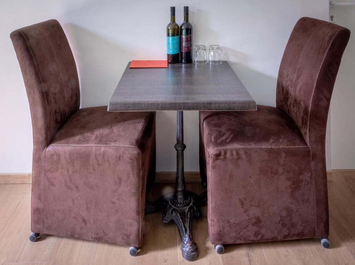 Bed and Breakfast Quartier Leonard Гент Экстерьер фото