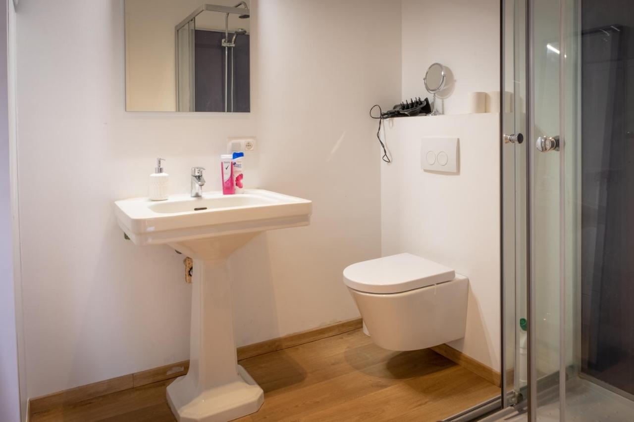 Bed and Breakfast Quartier Leonard Гент Экстерьер фото